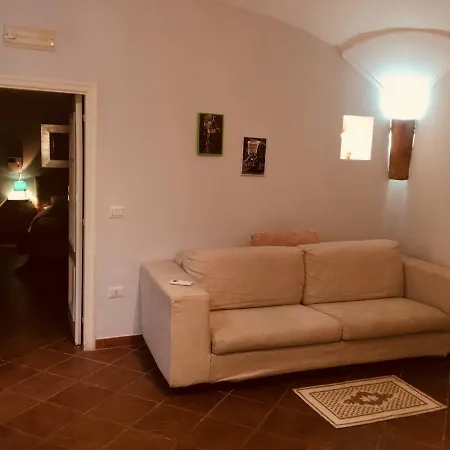 La Grotta Di Partenope Naples