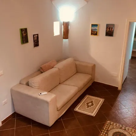 La Grotta Di Partenope *