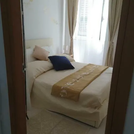 Parthenope's Nest Homestay