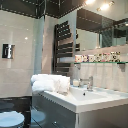 Maiorani Apartment