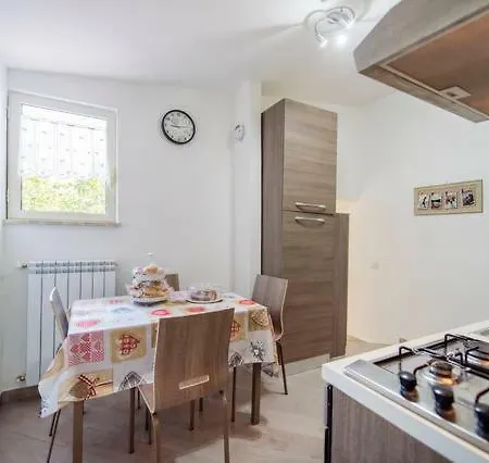 Apartment Garden House In Naples