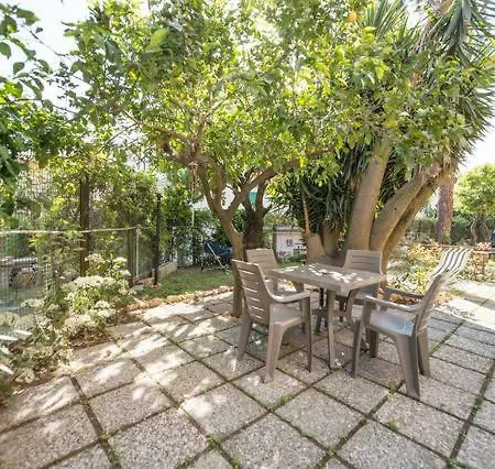 Garden House In