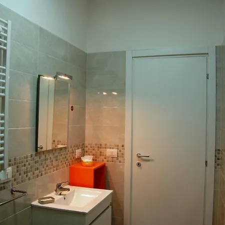 La Casa Tra I Musei Naples