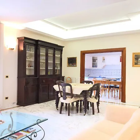 29 Via Dei Carrozzieri A Monteoliveto Apartment *