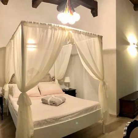 Teatro Nuovo Apartment *