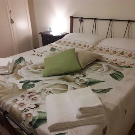 Casa Lillina A Toledo , Near Piazza Del Plebiscito Apartment Naples