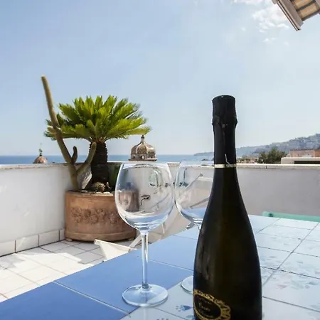 Martucci With Seaview Appartement *