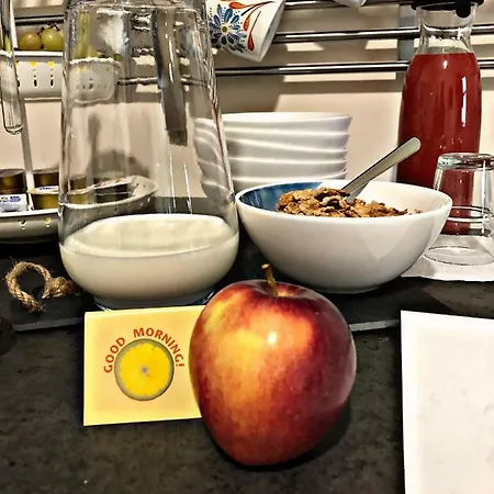 Napoli City Inn 3*