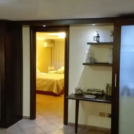 Domus Ugo Naples