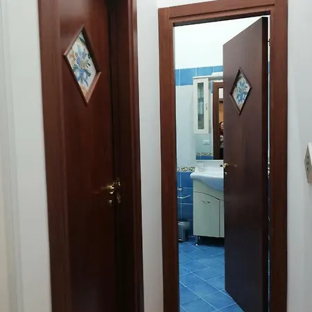 Apartment Casa Lillina A Toledo , Near Piazza Del Plebiscito Naples