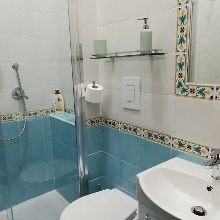 Casa Lillina A Toledo , Near Piazza Del Plebiscito Naples
