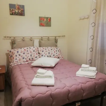 Casa Lillina A Toledo , Near Piazza Del Plebiscito * Naples