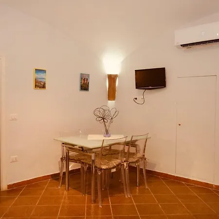 Apartment La Grotta Di Partenope *