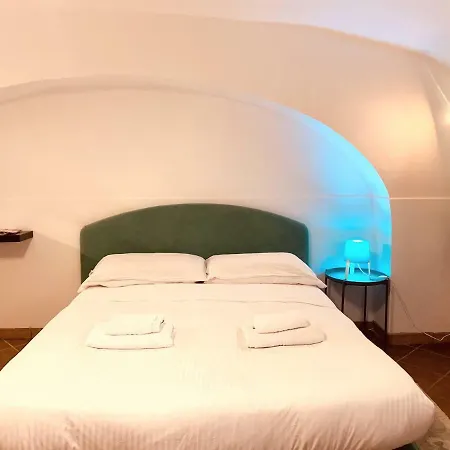 La Grotta Di Partenope