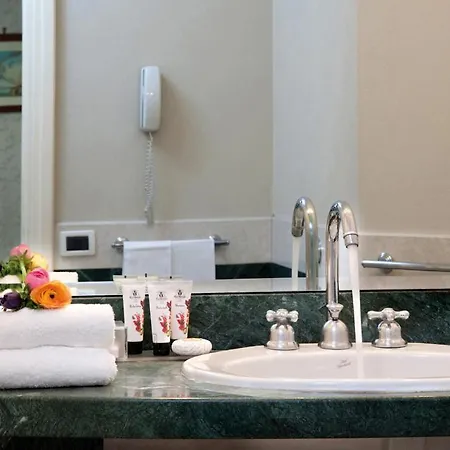 Grand Santa Lucia فندق 4*