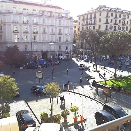 Center Naples
