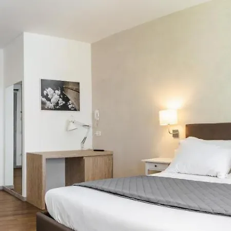 Hotel Prestige Chiaia 3*