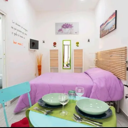 Flower Power Apartment *