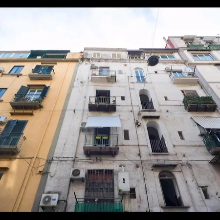 Flower Power Apartment
