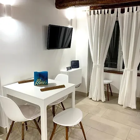 Secret Historic Center Tatil Evi Napoli
