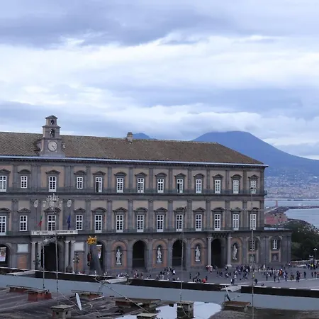 Konukevi Mecla Napoli