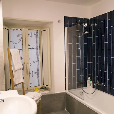 La Casa Del Nespolo, 2 Terrazzi E 2 Bagni In Centro Apartment Naples