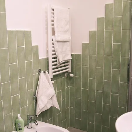 Apartment La Casa Del Nespolo, 2 Terrazzi E 2 Bagni In Centro