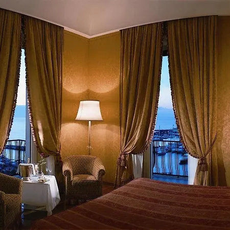 Grand Vesuvio Hotel