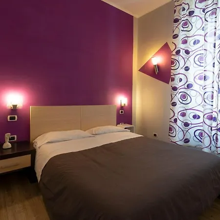 H Boutique 3* Naples
