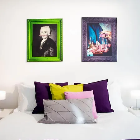 Apartment Ferdinando Arthouse Oversized Modern - By Gocce Team Naples
