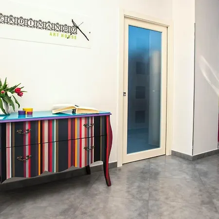 Apartment Ferdinando Arthouse Oversized Modern - By Gocce Team *