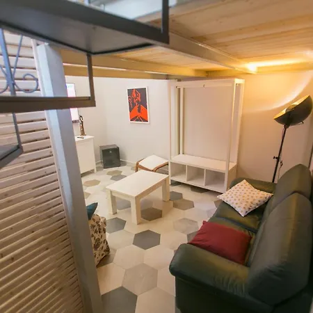 Bed and Breakfast Anticaglia/24 Νάπολη