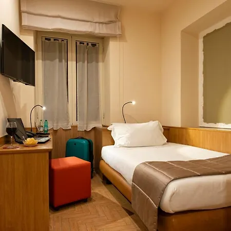 Grand Europa & Restaurant Неаполь