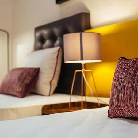 Casa Vittoria - Santa Lucia Bed & Breakfast 2*