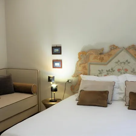 Casa Vittoria - Santa Lucia Bed & Breakfast Neapol