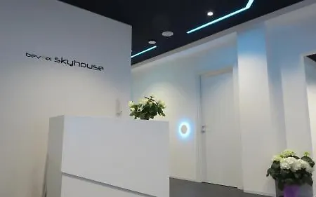 Skyhouse Beverello Nápoles
