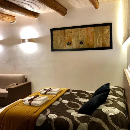 Relais Piazza Del Plebiscito Bed & Breakfast Naples