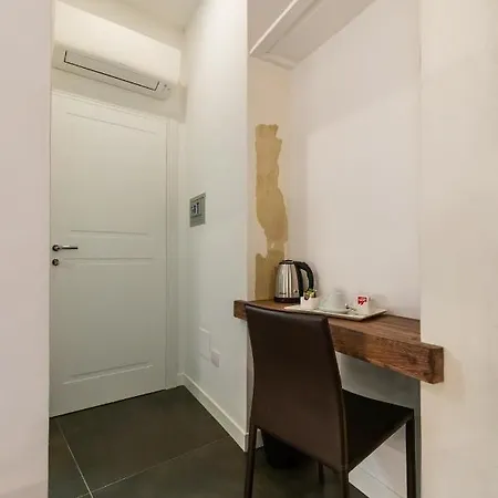 Santa Chiara B&B