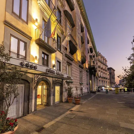 Palazzo Turchini 4* Nápoles