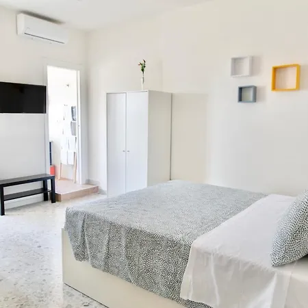 Allyoucantrip - Porto Guest house *