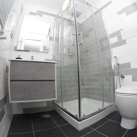 דירה Mondo Suites Apartments נאפולי