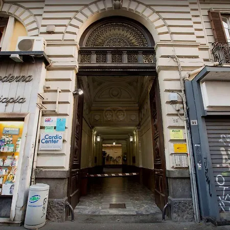 Atmosfere Del Centro Storico Неаполь