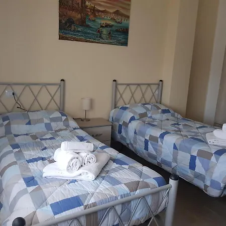 Casa Le Ali - Fraternita E Spiritualita Nel Cuore Di Naples
