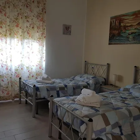 Bed & Breakfast Casa Le Ali - Fraternita E Spiritualita Nel Cuore Di Naples