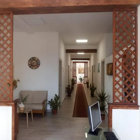 Casa Le Ali - Fraternita E Spiritualita Nel Cuore Di Naples