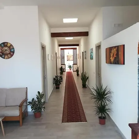 Bed & Breakfast Casa Le Ali - Fraternita E Spiritualita Nel Cuore Di Naples