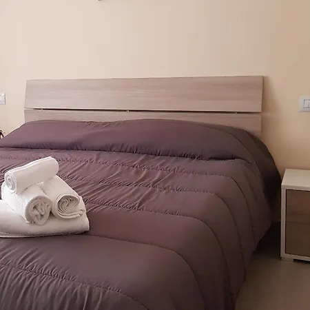 Bed & Breakfast Casa Le Ali - Fraternita E Spiritualita Nel Cuore Di Naples