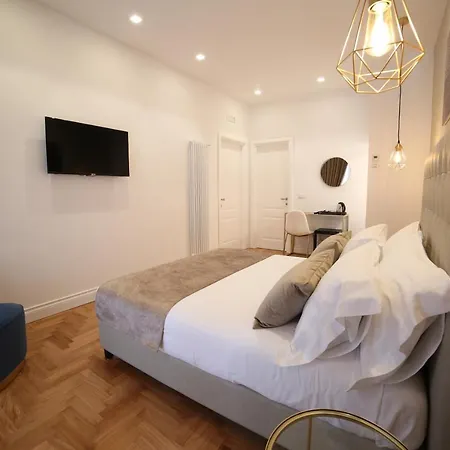 Sant'elmo Con Parcheggio Interno Bed & Breakfast Naples