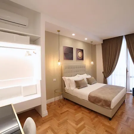 Sant'elmo Con Parcheggio Interno Bed & Breakfast *