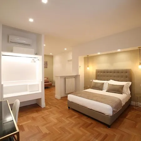 Sant'elmo Con Parcheggio Interno * Naples